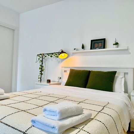 Sky Residence Airport Therme Otopeni 1 Экстерьер фото